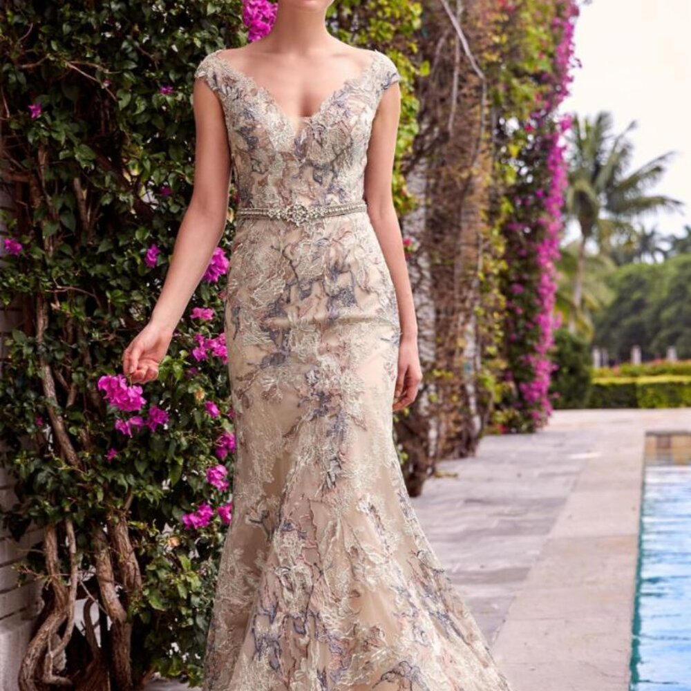 Ivonne D for montage Mon Cheri  220D23 Size 4 Gown